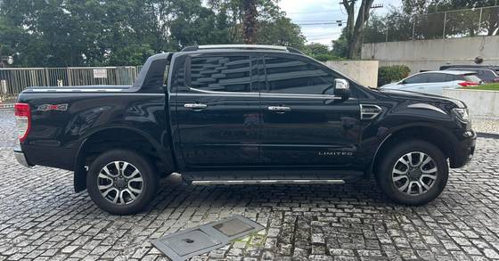 FORD RANGER 3.2 LIMITED 4X4 CD 20V DIESEL 4P AUTOMÁTICO FORD RANGER 3.2 LIMITED 4X4 CD 20V DIESEL 4P AUTOMÁTICO